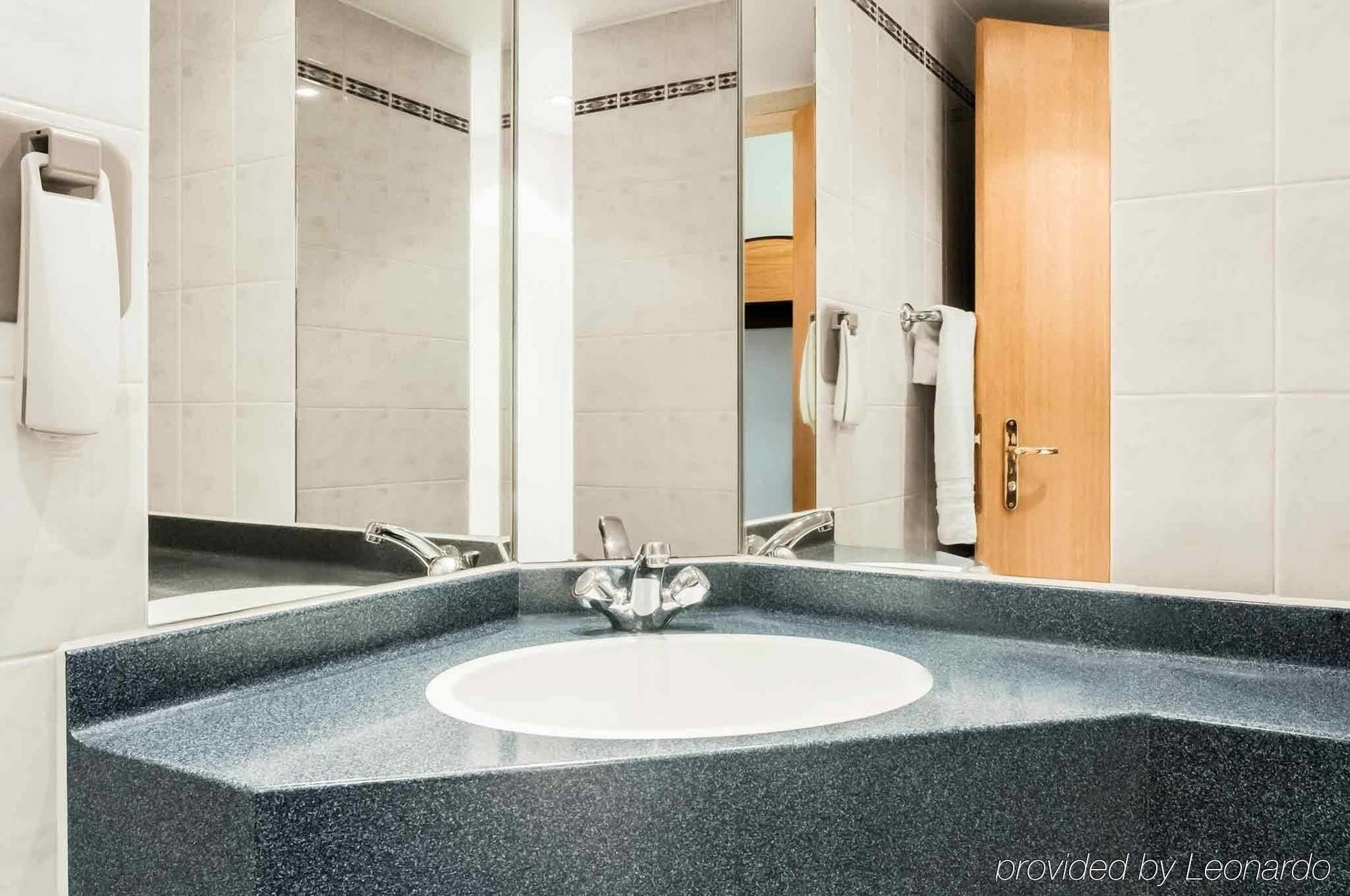 ไอบิส รอตเตอร์แฮม อีสท์  Hotel โรเธอร์แฮม ภายนอก รูปภาพ